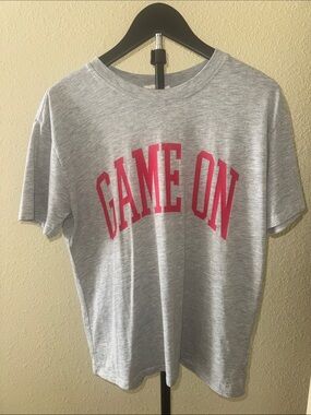 Buckle White Crow Game On tshirt small